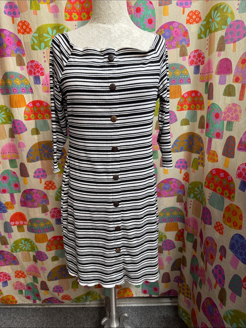 Just Found Off Shoulder 3/4 Sleeve Dress. 1X